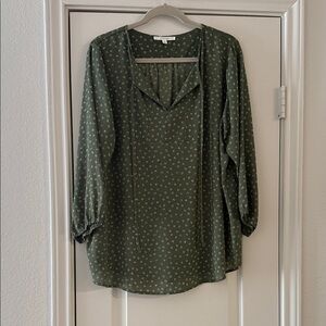 Fun 2 Fun Green 3/4 Sleeve Bib Collar Blouse